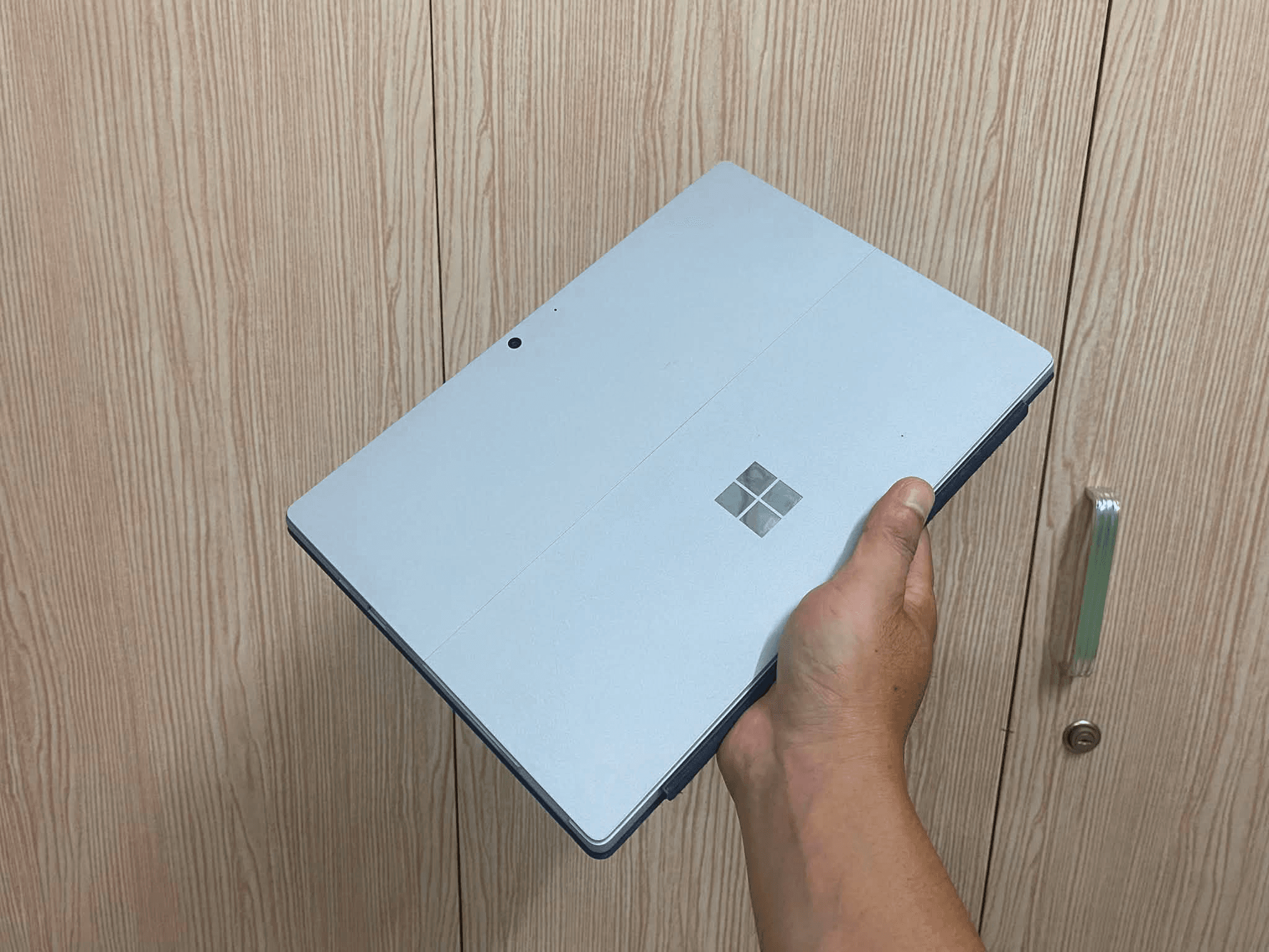 Surface Pro 7 cũ mặt sau kèm bàn phím Type Cover - Laptop Phương Doanh